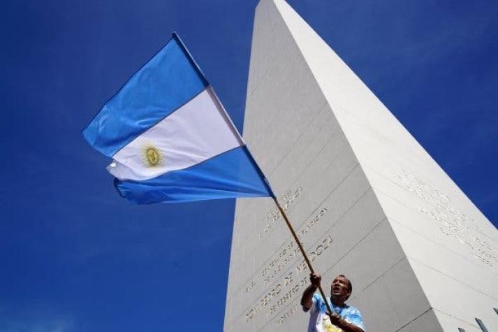 DF | Bolsa argentina se hunde 11% y riesgo país vuelve a subir