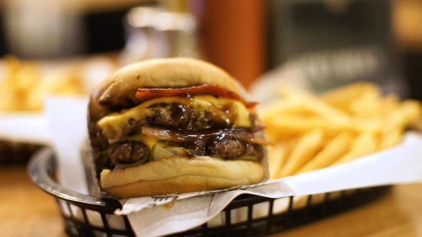 [VIDEO] #HayQueIrAComerConGana: Las mejores hamburguesas "gringas" en Santiago