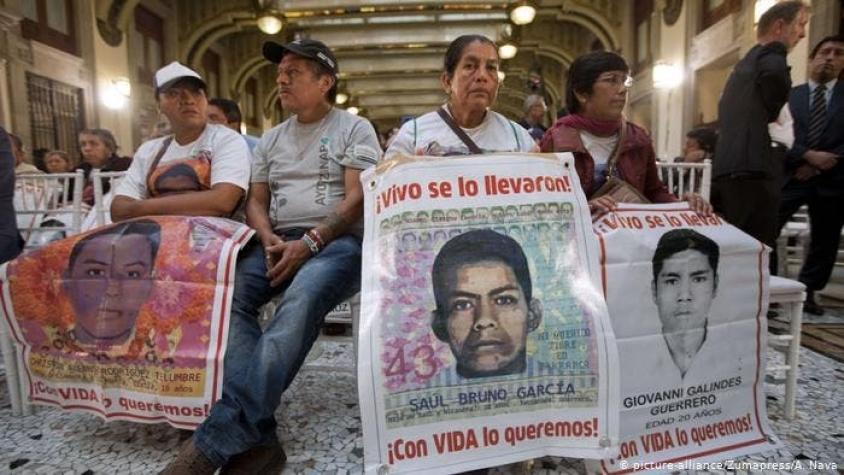Los padres de Ayotzinapa critican la liberación de 24 acusados