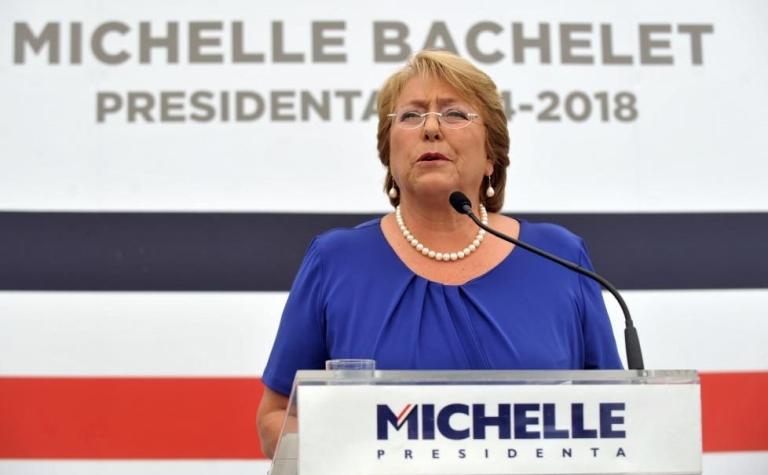 Bachelet vuelve a negar financiamiento de OAS y duda: "No sé si hay otro trasfondo detrás de esto"