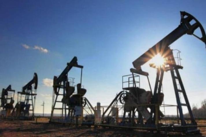DF | Petróleo registra fuerte caída ya que producción de Aramco volvería a la normalidad