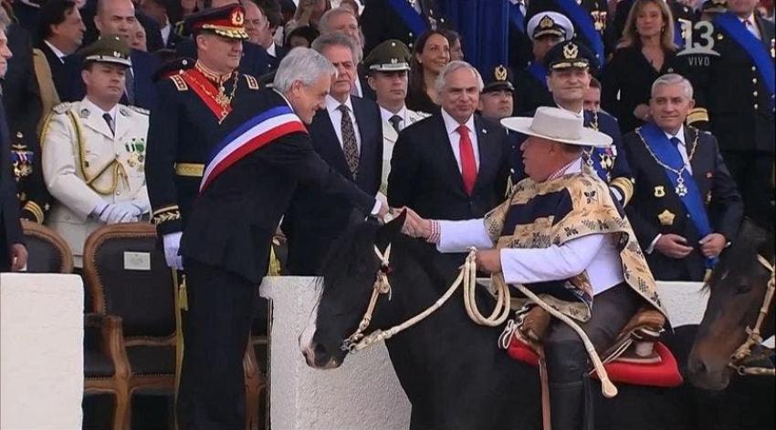 [VIDEO] Presidente Piñera cumplió con tradición de beber chicha en cacho en medio de Parada Militar