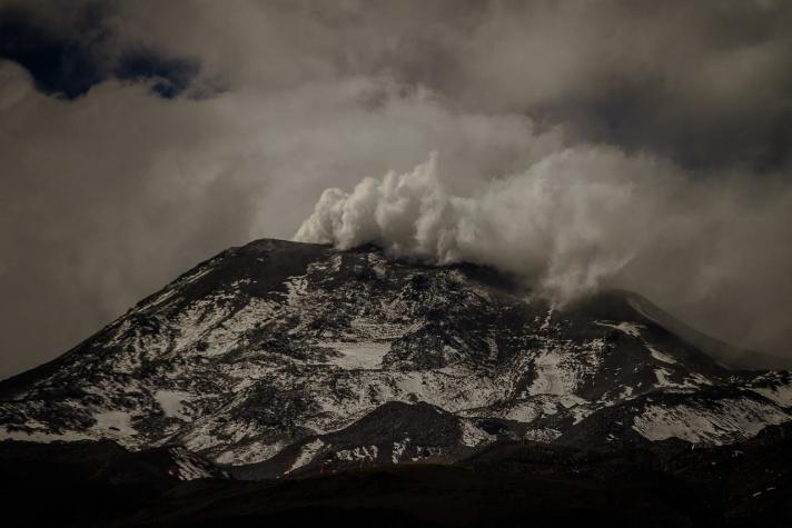 Decretan Alerta Amarilla en tres comunas del Ñuble por actividad volcánica en Nevados de Chillán