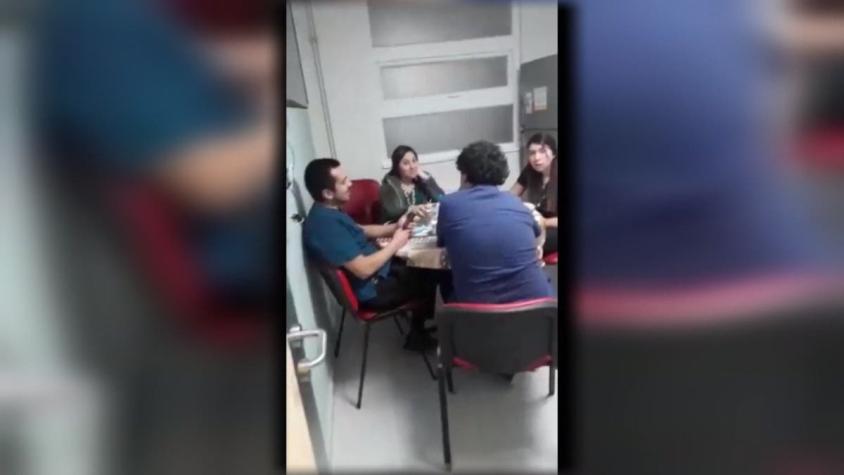[VIDEO] Auditoría en SAR de Los Álamos: Grabaron a personal comiendo durante larga espera