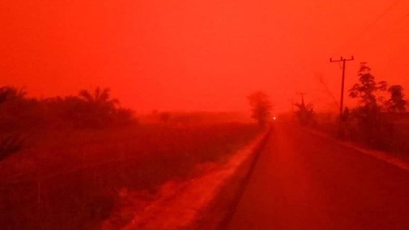 "Esto no es Marte": ¿por qué el cielo en Indonesia se tiñó de rojo?