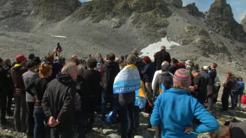 [VIDEO] Activistas preparan funerales para glaciares que mueren producto del cambio climático