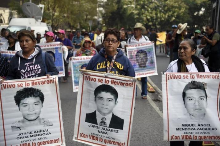 Padres de 43 estudiantes desaparecidos en México exigen veracidad en nueva investigación