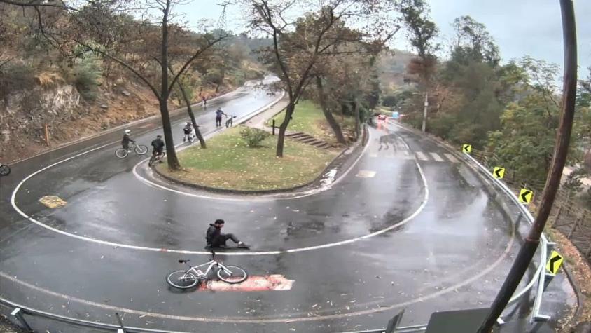 [VIDEO] Impactantes imágenes revelan los riesgos de andar en bicicleta