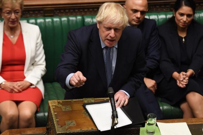 Piden investigar a Boris Johnson por posible conflicto de intereses