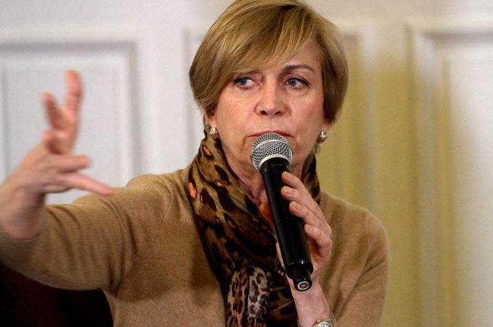 Evelyn Matthei evalúa acciones contra hincha de la U. de Chile por incidentes en “Hotelazo”