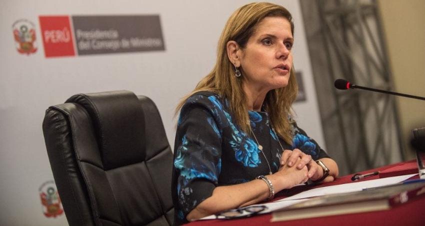 ¿Quién es Mercedes Aráoz, la política que juró como presidenta interina en Perú?