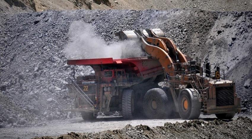 DF | Economía chilena pasó agosto: crecimiento sorprende al alza gracias a la minería