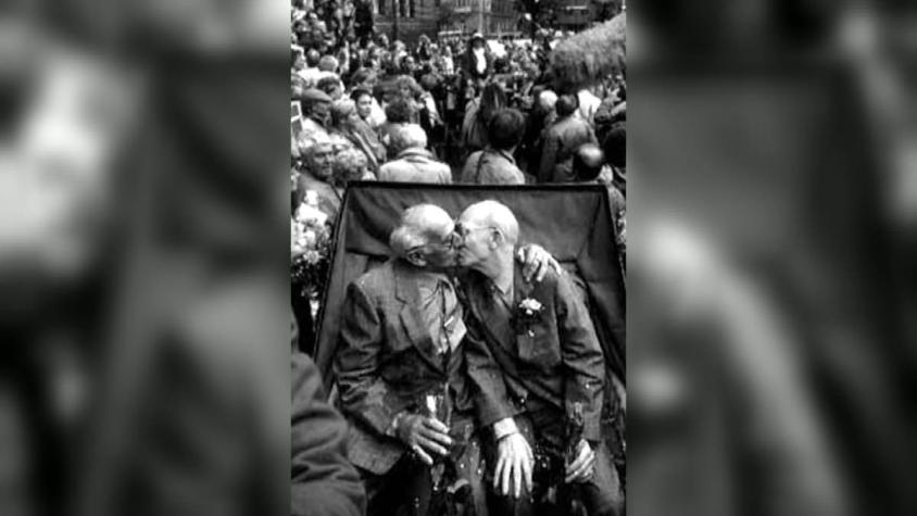 [VIDEO] A 30 del primer acuerdo de unión civil gay: La historia de la pareja más antigua del mundo