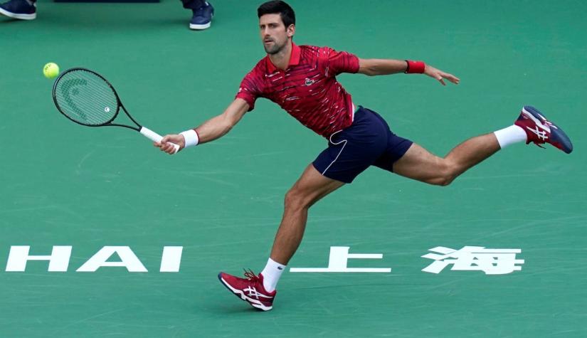 Niña que debía salir con Djokovic a la pista en Masters de Shanghái tuvo pánico escénico y esto pasó