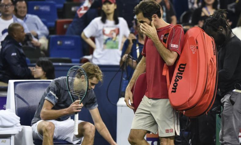 El enfado de Federer: Cae ante Zverev y es penalizado en la previa de su duelo en Chile