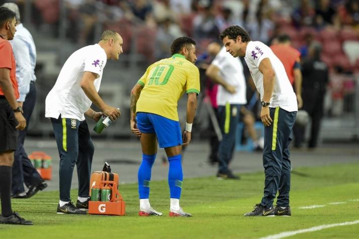 Neymar sale lesionado en pálido empate de Brasil ante Nigeria