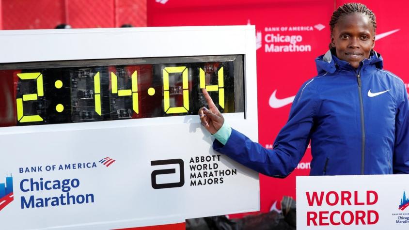 Brigid Kosgei aplasta el récord mundial de la maratón femenina
