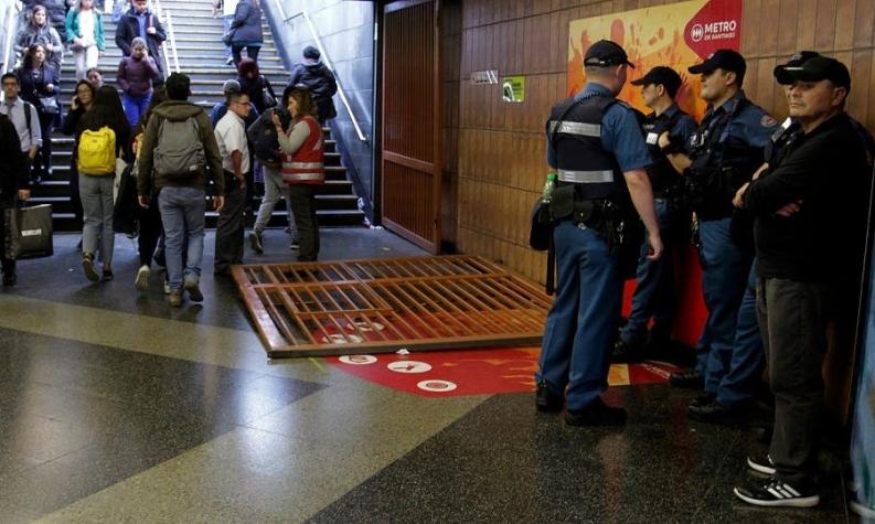Gobierno por evasiones masivas: "No corresponde no cumplir la ley y destruir el metro"