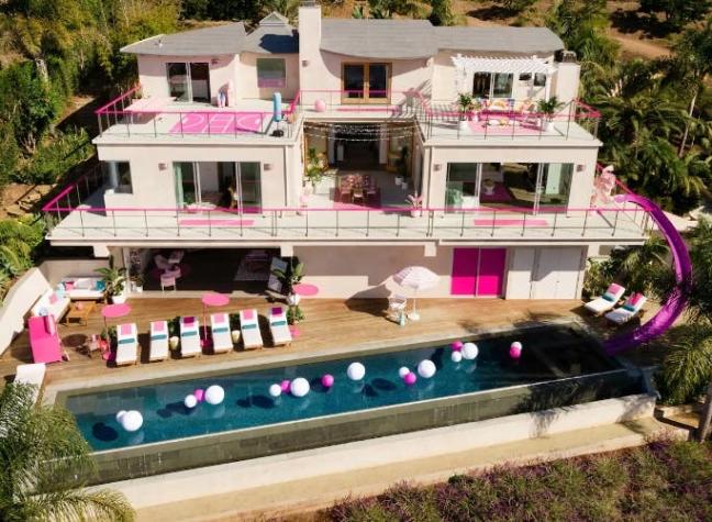 La espectacular mansión de Barbie Malibú existe y se puede arrendar por Airbnb