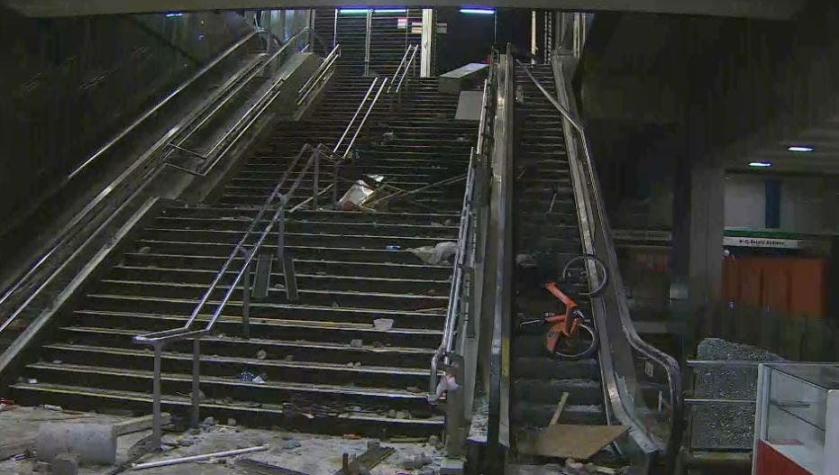 [VIDEO] Graves daños en la estación de Metro Plaza Maipú