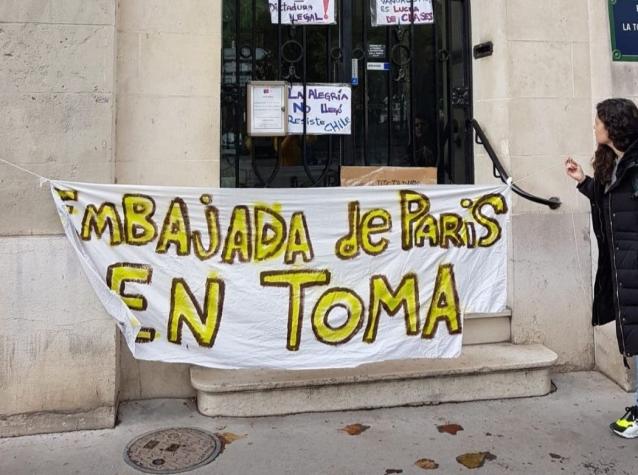 Chilenos realizan "toma pacífica" de la embajada en Francia