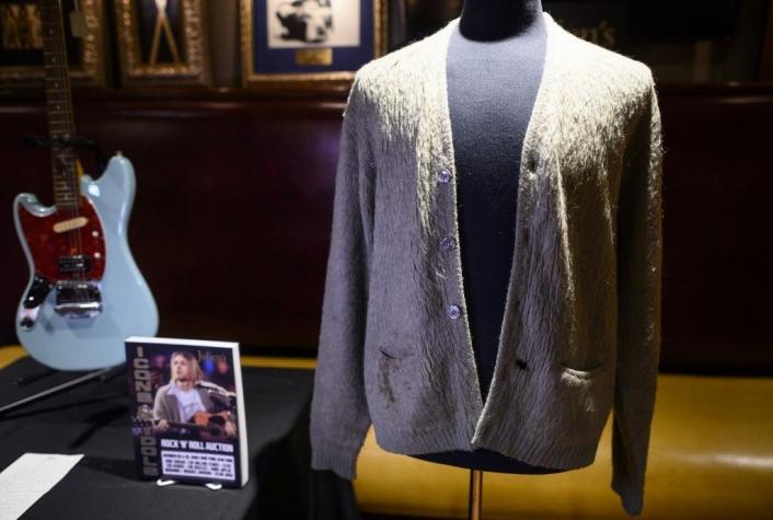 Subastarán sweater de lana que Kurt Cobain usó en su MTV Unplugged