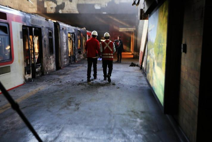 [VIDEO] Cuatro fiscales investigan incendios en el Metro: gobierno apunta a grupos organizados
