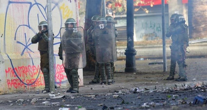 Protestas: Cifra oficial de muertos sube a 18 y uno habría sido golpeado por Carabineros
