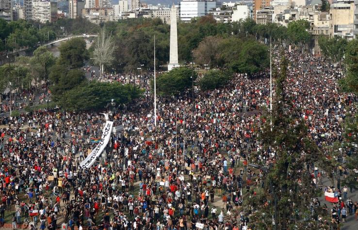 Encuesta Ipsos: Chilenos creen que este es el inicio de un largo proceso de cambios
