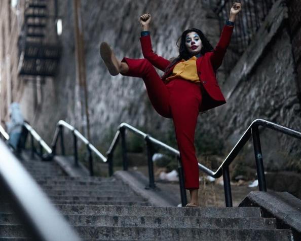 Escalera del "Joker" se transforma en atractivo turístico y vecinos no están (tan) contentos