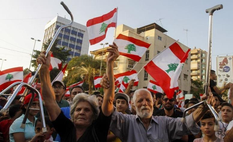 No sólo en Chile: Líbano sigue paralizado por la movilización social contra sus autoridades