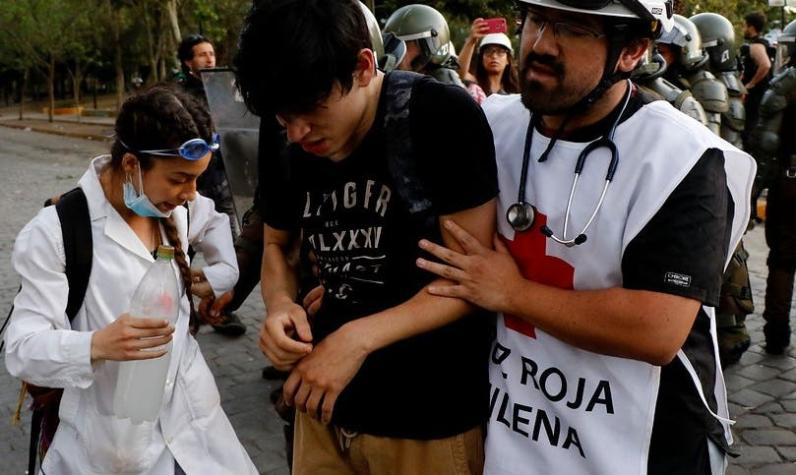 Protestas en Chile: Experto entrega recomendaciones para evitar lesiones oculares