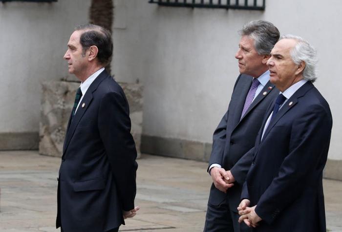 Ministros Chadwick, Larraín y Espina son invitados a declarar a la Comisión de Constitución