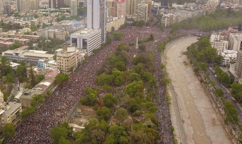"La marcha más grande de Chile": Más de un millón de personas se manifestaron en Santiago