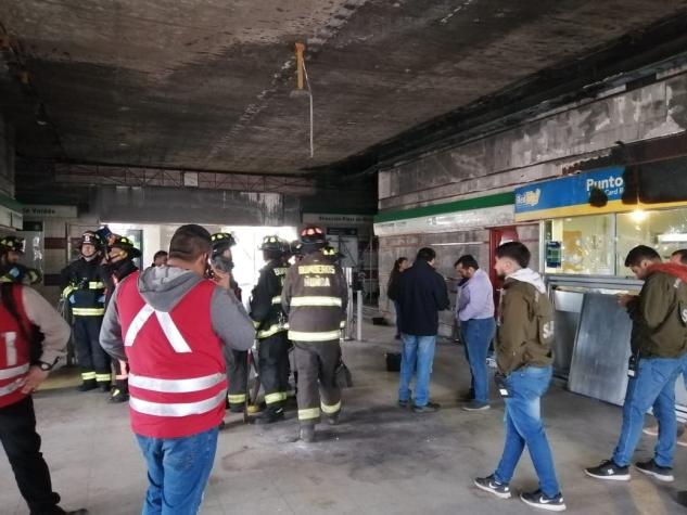 Fiscalía realiza peritajes en estaciones de Metro incendiadas en Línea 5