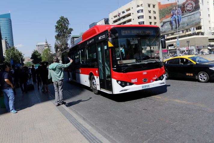 Revisa cómo funcionará el Metro y el transporte de buses en Santiago este domingo 3 de noviembre