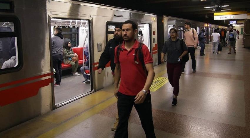 Metro de Santiago retomará horario de inicio de servicio desde las 06:00 horas