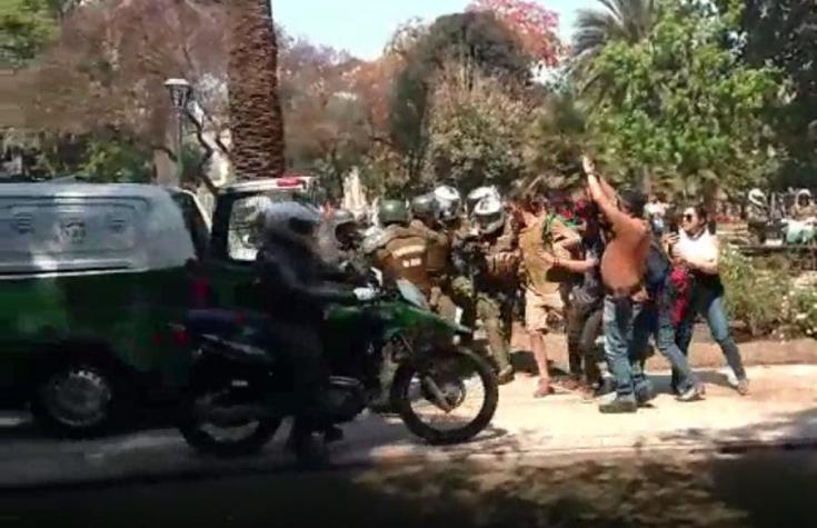 Carabineros dispersa marcha en Viña del Mar que buscaba llegar hasta Concón