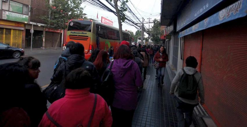 Empresarios anticipan que sus negocios "se verán afectados negativamente" tras estallido social
