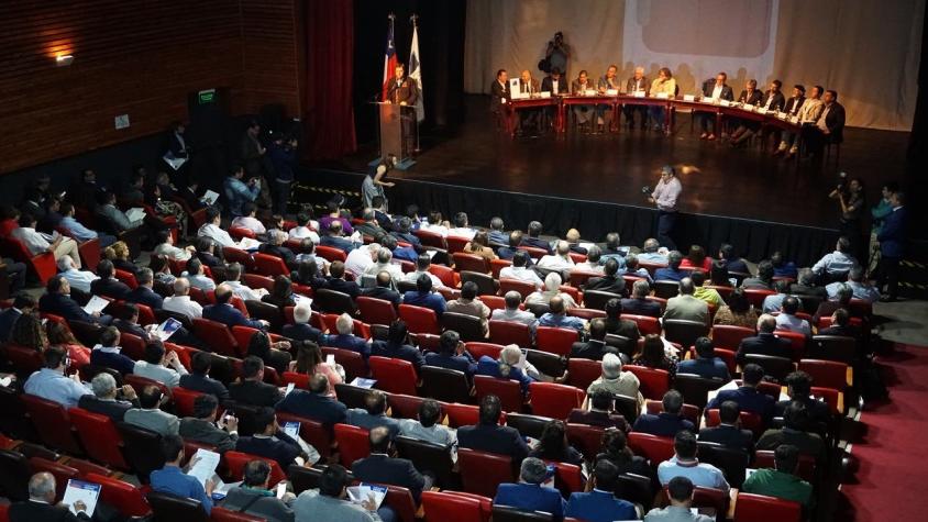 Municipios de Chile acuerdan realizar consulta ciudadana simultánea en todo el país