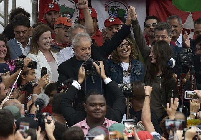 Lula desafía a Bolsonaro tras salir de la cárcel: "El pueblo está pasando más hambre"