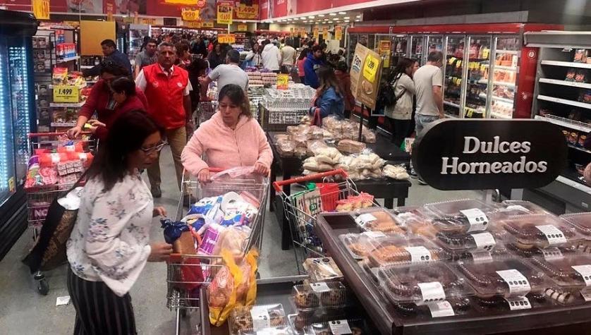 Supermercados y centros comerciales adelantan el cierre de sus locales