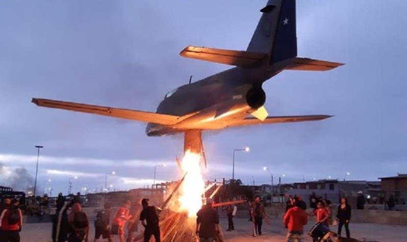 Manifestantes intentaron quemar aeronave A-36 Halcón en Alto Hospicio