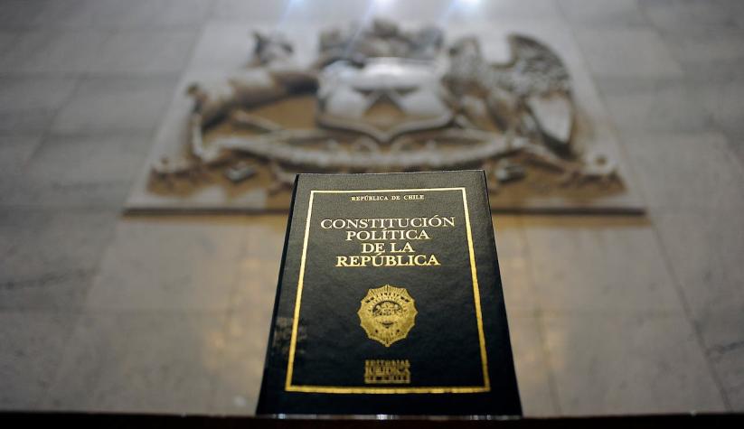 Anuncio de nueva Constitución para Chile se toma las portadas de los medios internacionales