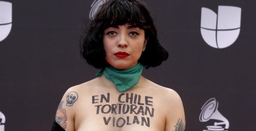 Mon Laferte denuncia censura de Instagram por foto donde aparece protestando desnuda en los Grammy