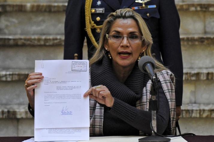 Autoproclamada Presidenta de Bolivia pide al Congreso que apruebe ley para convocar a elecciones