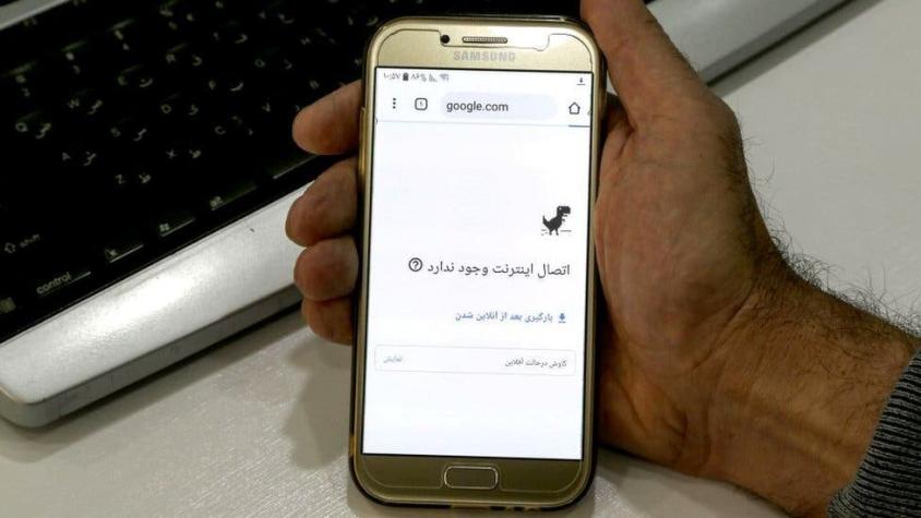 Cómo el gobierno de Irán logró "desconectar" a casi todo el país de internet en medio de protestas