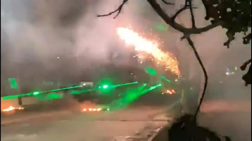 [VIDEO] Atacan subcomisaría de Peñalolén con fuegos artificiales
