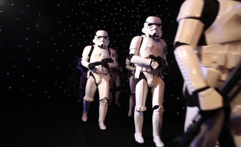 [VIDEO] Los stormtroopers de "Star Wars" se robaron miradas en la final de la Libertadores