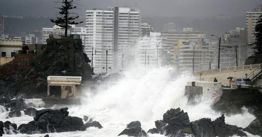 Armada emite alerta de marejadas para las costas del país: Olas alcanzarían los 4 metros